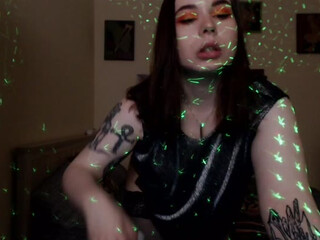 Mystery girl juicy pussy