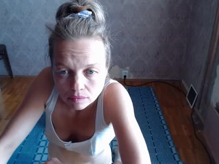 Nellyru incendiary trash is engaged in double penetration