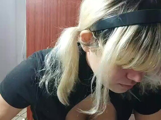 partyrockcam pretty woman pervertedly poops