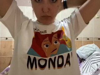 omnose Tanned blonde