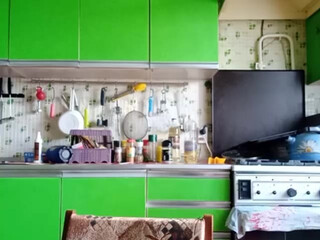 Piisia pulls pussy to orgasm