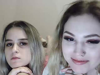 PonyQueenn black-haired confused - having fun in fries