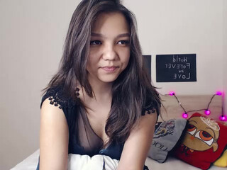 SallySuni Pretty female