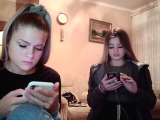 soskiisoski Amazing brunette