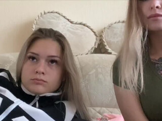 soskiisoski cumming heavily