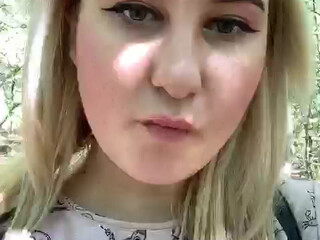 sweet warhead Cute babe