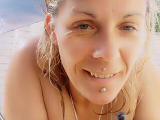 sucrette56 Lustful old woman