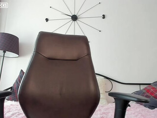 SweetButtocks Bitch in heels