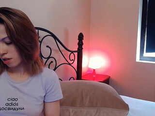 sweetyhunter mature slut pulls pussy while lying in a chair