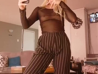 tokyoparis Sexy blonde