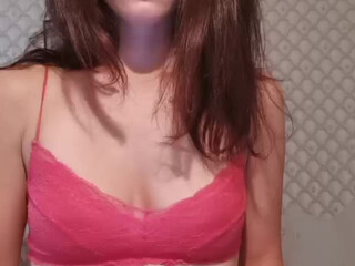 Tigirs13 big boobed babe dancing striptease