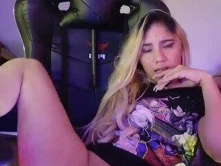 tokyoparis tearing her tender pussy