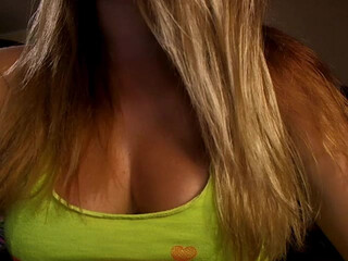 xVikusichkax charming lady fucks herself with a rubber dick