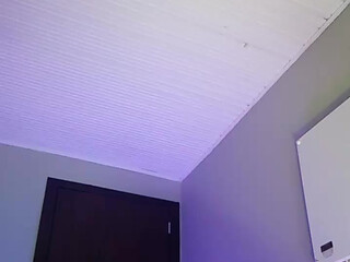 zafiro diamond graceful bitch fucks both holes