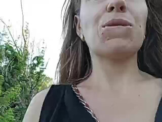 yyuulliiaaa crazy queen gently pulls the vagina