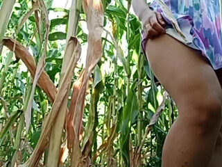 yyuulliiaaa buxom plays with long dildo