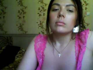 Yuliasamaya cute brunette with natural tits chatting in fries