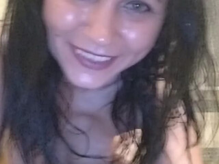 AlexaOCandy seductive babe fucks both holes