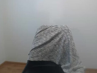 anne 97 Dark haired girl