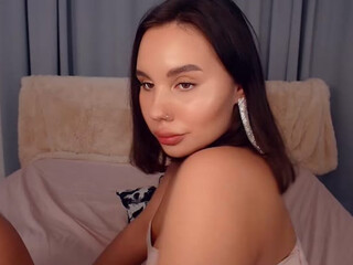 AyrinyAaron cute brunette sucking dick