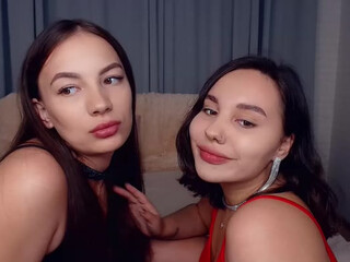 AyrinyAaron attractive babe excites her sexuality