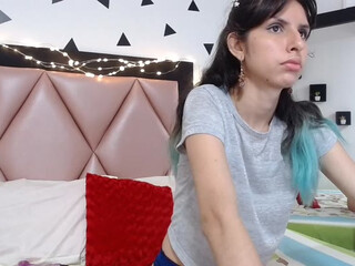 Blair83 appetizing slut furiously shoves vegetables in her cunt