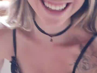 bruunalove  wonderful queen indulges in sex toy