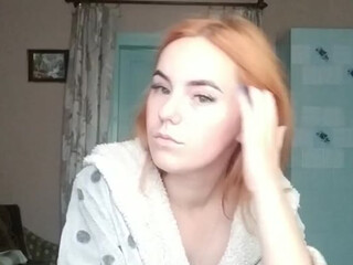 ChandlerSout blonde passion fingering both holes