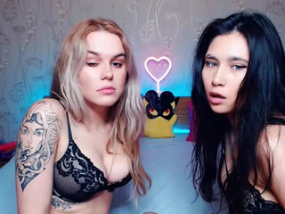 DallaJorge busty chick talks in french