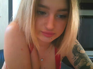 De beausacq busty bitch jumps on phallus