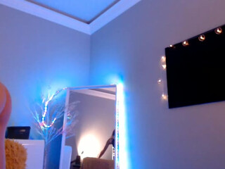 Elise ardent devil masturbates cunt