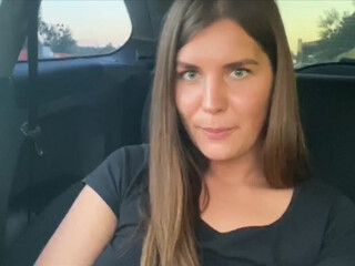 FocusGirl chick eagerly absorbs dildo