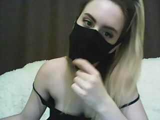 IceFire77713 lustful babe pulls on the couch