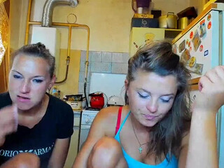 karolina1908 Tanned ladies