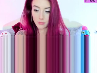 KasaraWood skinny bitch straddled phallus