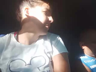 kissmabont cute girl shows the body