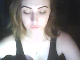 kissulyaa gorgeous blonde seduces with big tits