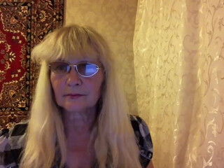Kleopatra675 luxurious lady boldly hammering her ass