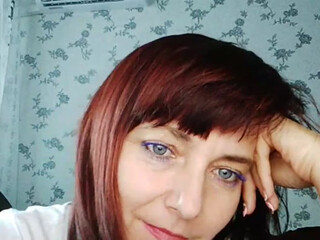 KoshkaKissES wonderful babe cums from a handjob