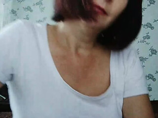 KoshkaKissES Curvy lady