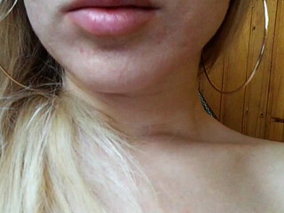 kukohubo cute chick gently pulls pussy