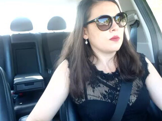KristyMiss mature chick pulls pussy