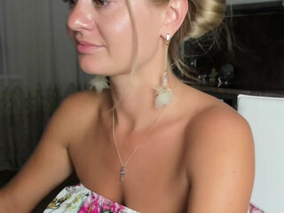 Kriszayka jerking close up