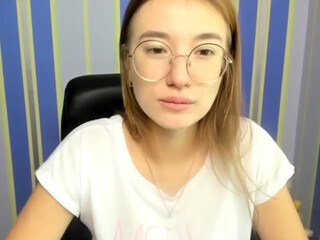 Leila Lix sweetheart stealing pulls vagina