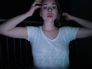 Linda 0nline crazy passion masturbates both holes