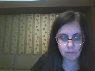 mandarinka28 Attractive chick fucks juicy slits