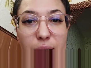 Marina4Love in private e agreed to take off her underwear