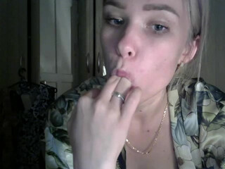 MissSunOh Extravagant brown-haired