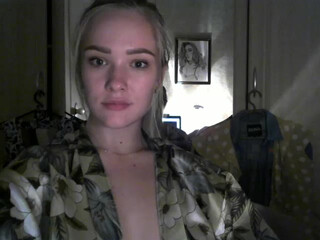 MissSunOh jerking in the car