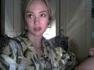 MissSunOh busty ruining caresses vagina